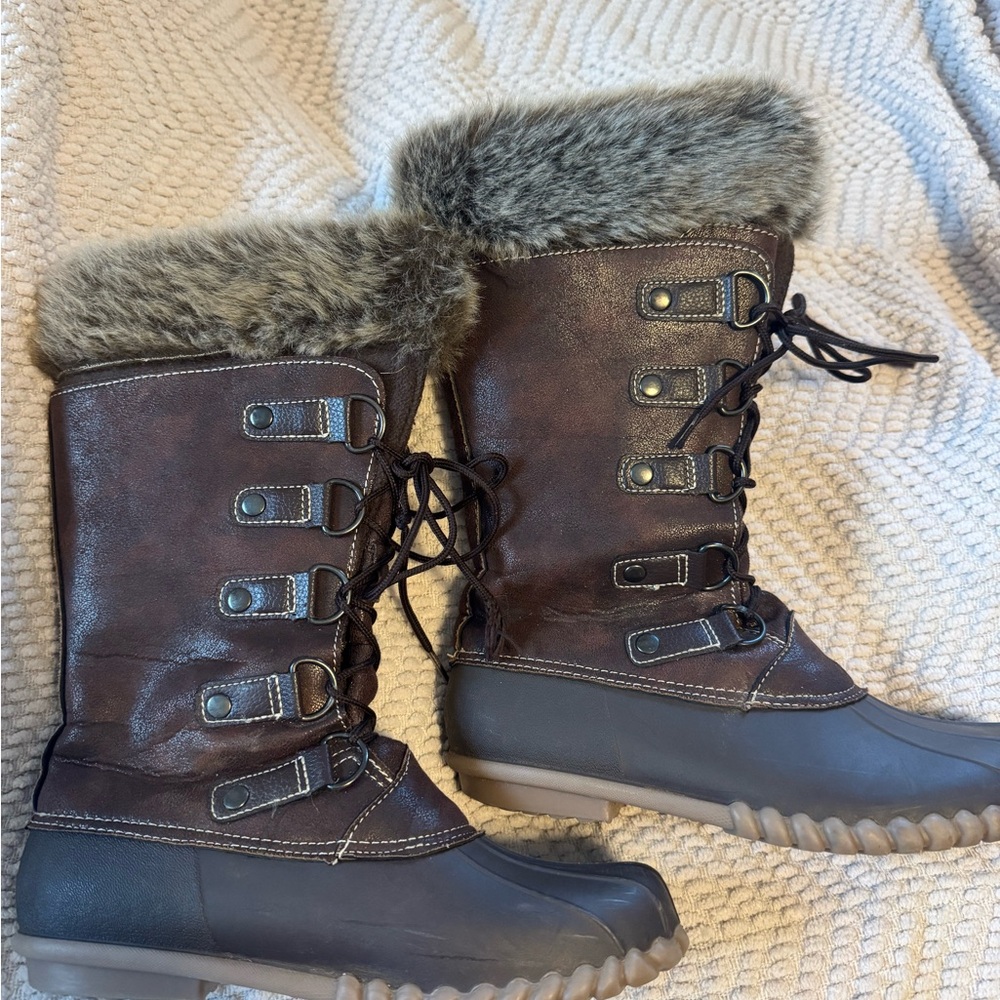 Yuu Dark Brown and Gray Fur-Lined Winter Boots